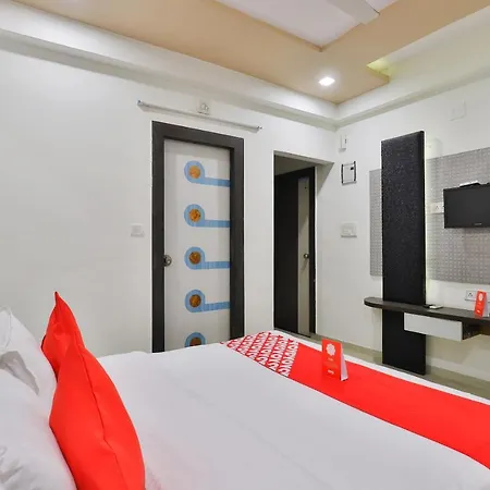 Oyo 16826 Hotel Marvel Inn-3
